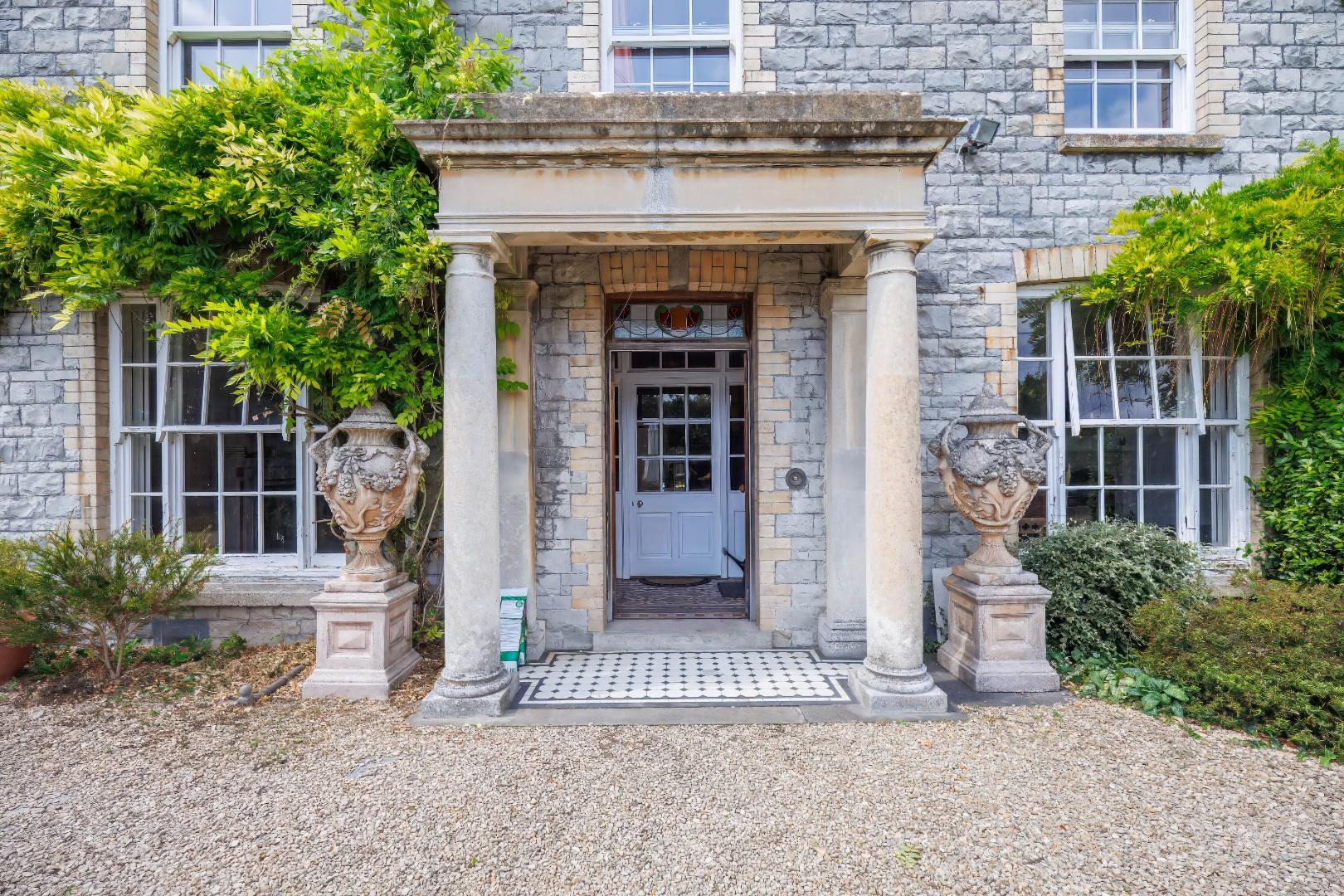 Rhoose Road, Rhoose, Vale of Glamorgan, CF62 3EP